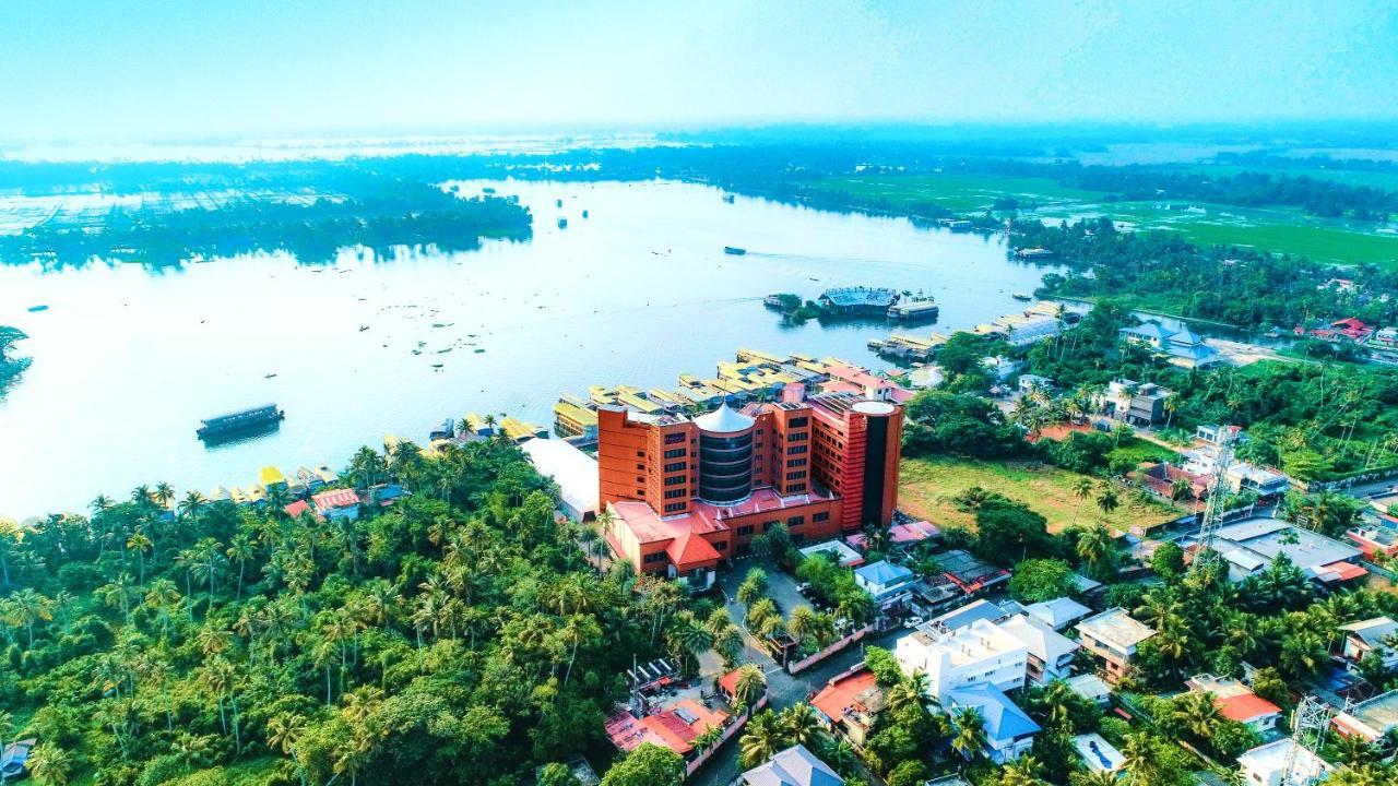 Ramada By Wyndham Alleppey Alappuzha Zewnętrze zdjęcie