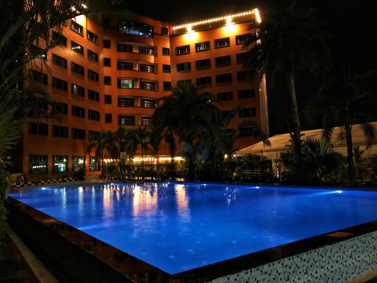 Ramada By Wyndham Alleppey Alappuzha Zewnętrze zdjęcie
