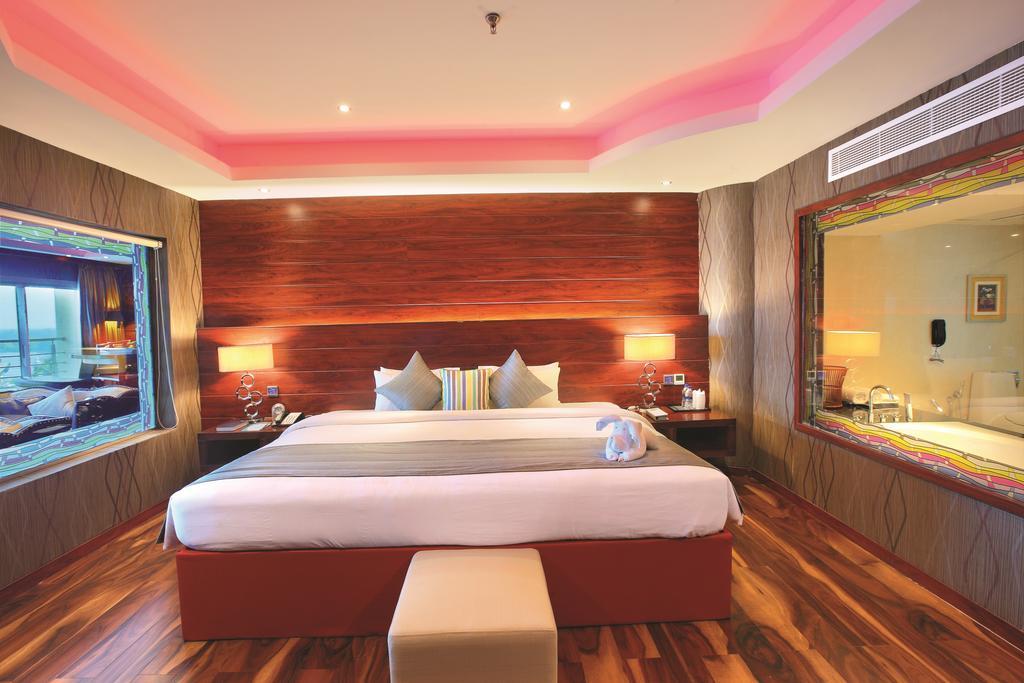 Ramada By Wyndham Alleppey Alappuzha Zewnętrze zdjęcie